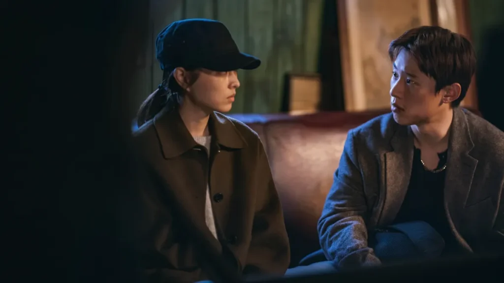 디즈니+ 골드랜드 박보영 김성철 공식 이미지